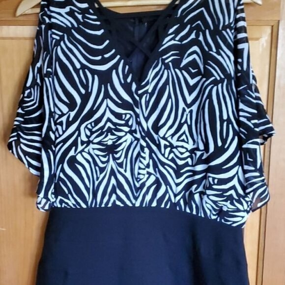 Nicole‎ Miller Sheer Lined V-neck Cold Shoulder Black Frost Event Sz 16 Dress - Picture 3 of 10